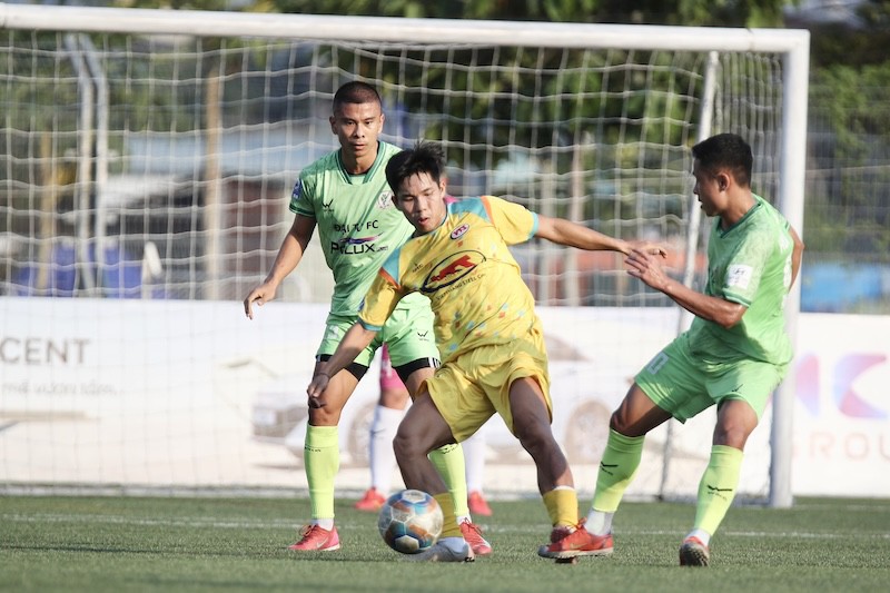 Lượt 2 bảng B VCK VSC-S5: HG La Giang thắng nhọc nhằn, Đại Từ - Thép Việt Thắng chia điểm