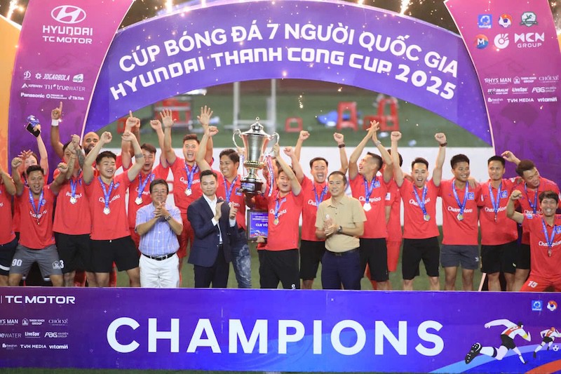 Thiên Khôi FC lên ngôi vô địch Cúp bóng đá 7 người Quốc gia Hyundai Thành Công Cup 2025