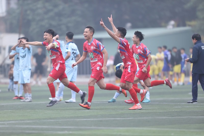 Xác định 4 tấm vé bán kết Giải bóng đá hạng Nhì – Cúp VietFootball 2026