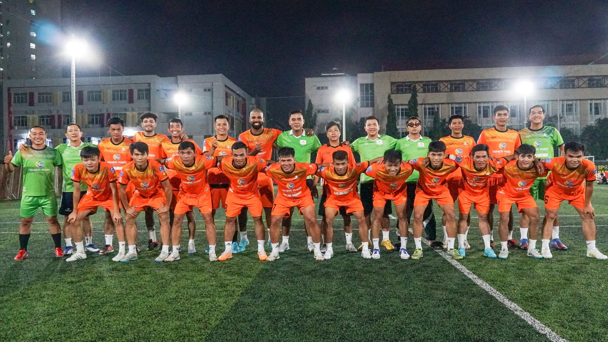 Nghiêm Phạm Holdings dùng Vua phá lưới V.League đấu đội tuyển chọn sân 7 Việt Nam