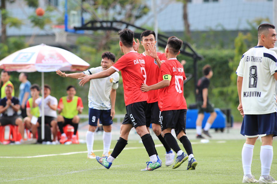 Kết thúc vòng play-off SPL-S5: Lời chia tay đầy cảm xúc của Dã Tượng