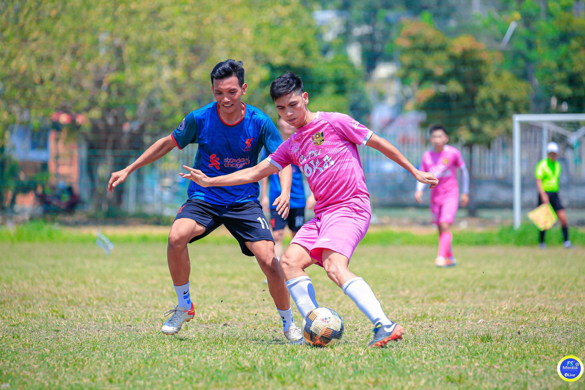 Trình làng giải bóng đá phong trào mang dáng dấp chuyên nghiệp