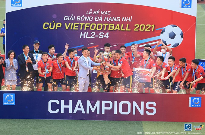 Play-off hạng Nhì và “bom tấn” kích hoạt cho guồng quay 2023