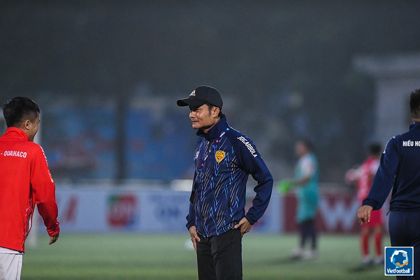 Những màn thay người tài ba của HLV Nguyễn Trọng Tùng trước Đại Từ FC