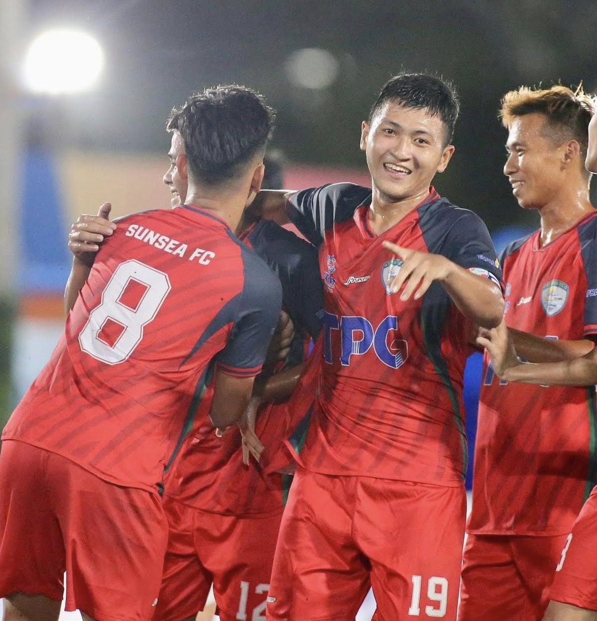 Nguyễn Thành Chung (SUNSEA FC) - Nối tiếp giấc mơ bóng đá bằng nghị lực phi thường