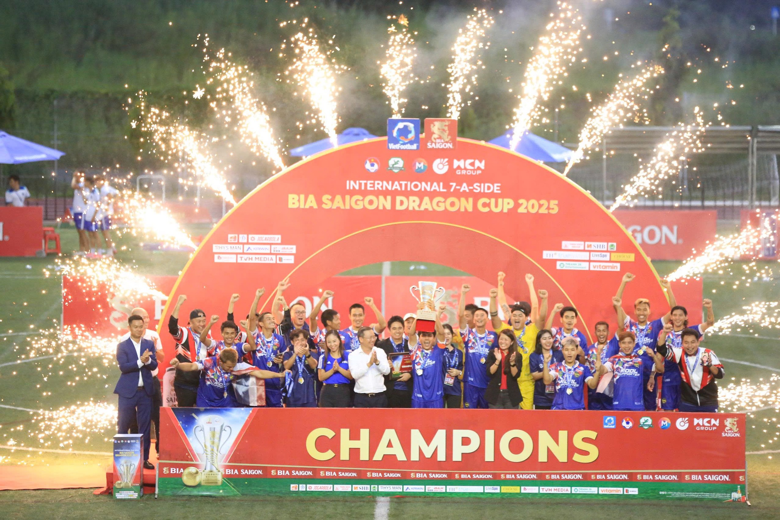 Thái Lan vô địch Giải bóng đá 7 người quốc tế Bia Saigon Dragon Cup 2025