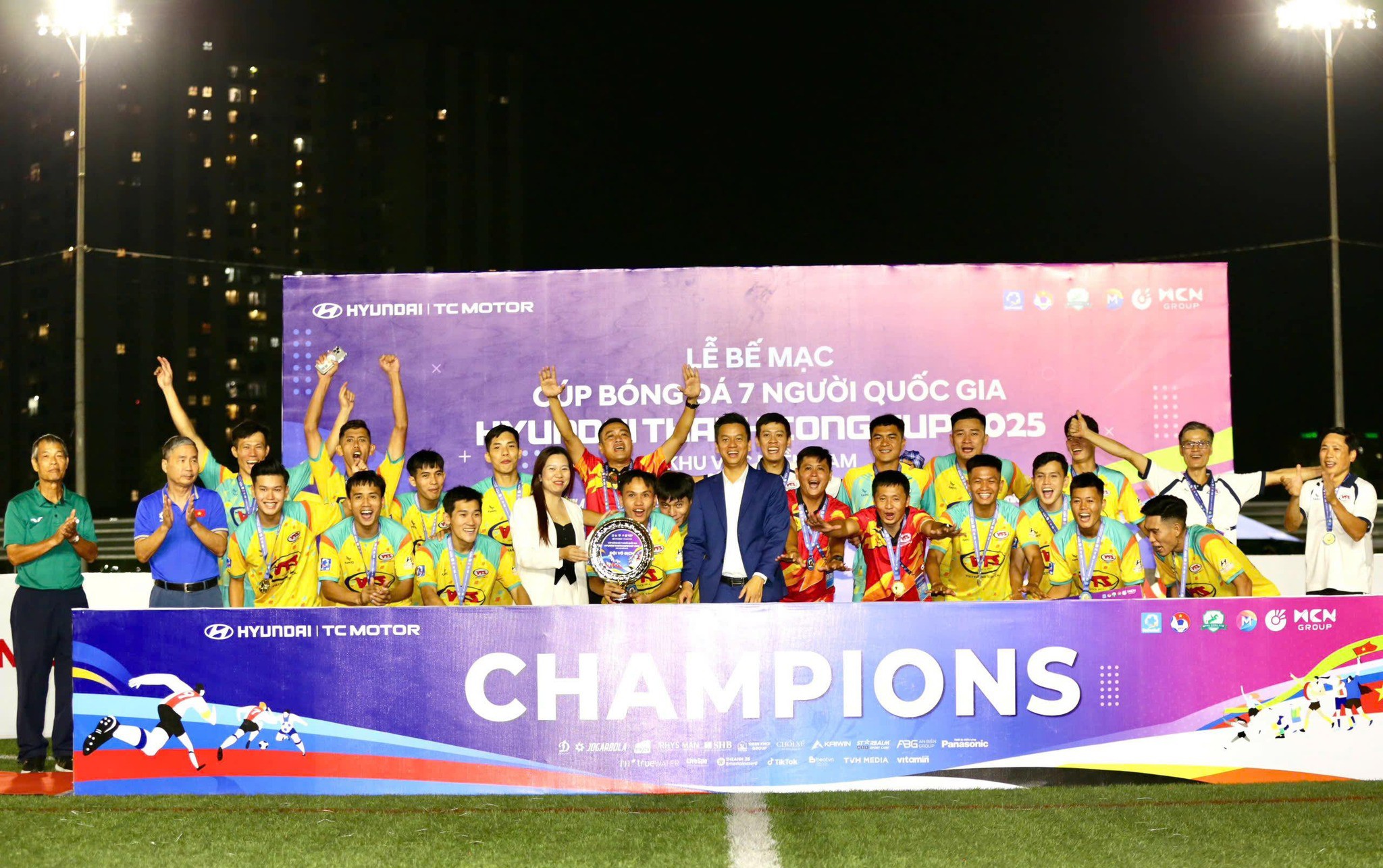 Thép Việt Thắng vô địch Cúp bóng đá 7 người Quốc gia khu vực miền Nam